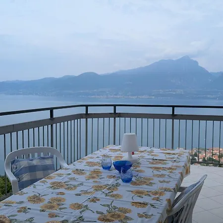 アパート La Terrazza Sul Garda *