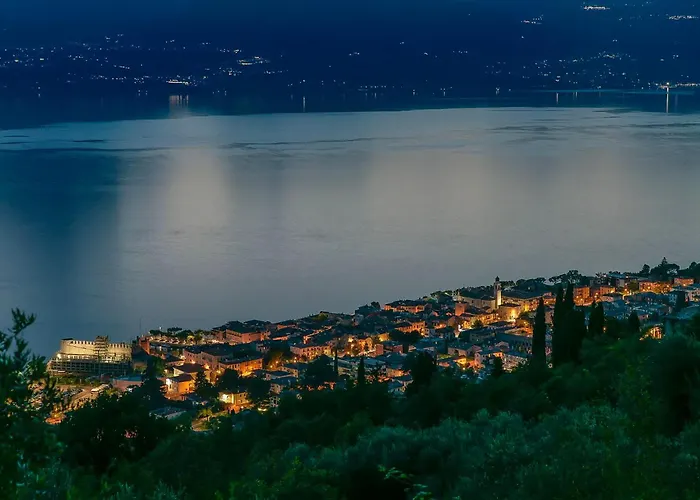 La Terrazza Sul Garda توري ديل بيناكو